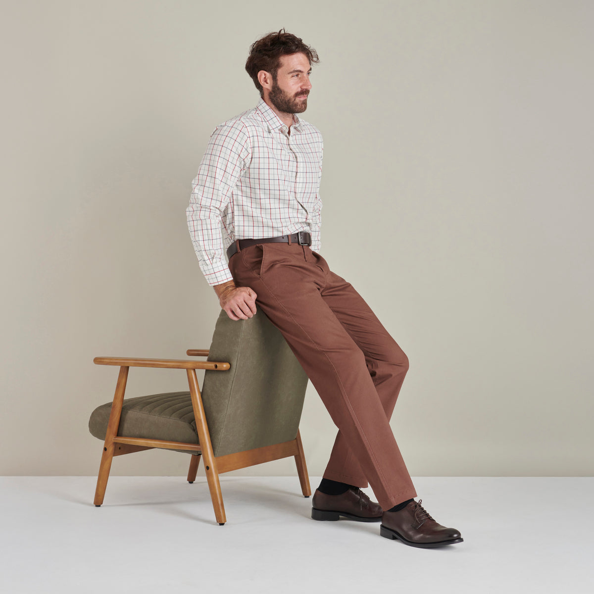 Flat Front Chino - Mocca - Lifestyle Front