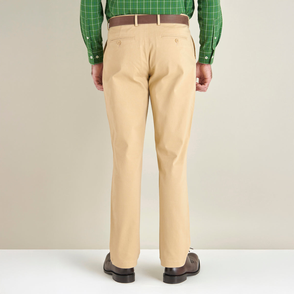Slim Chino - Taupe - Lifestyle Back