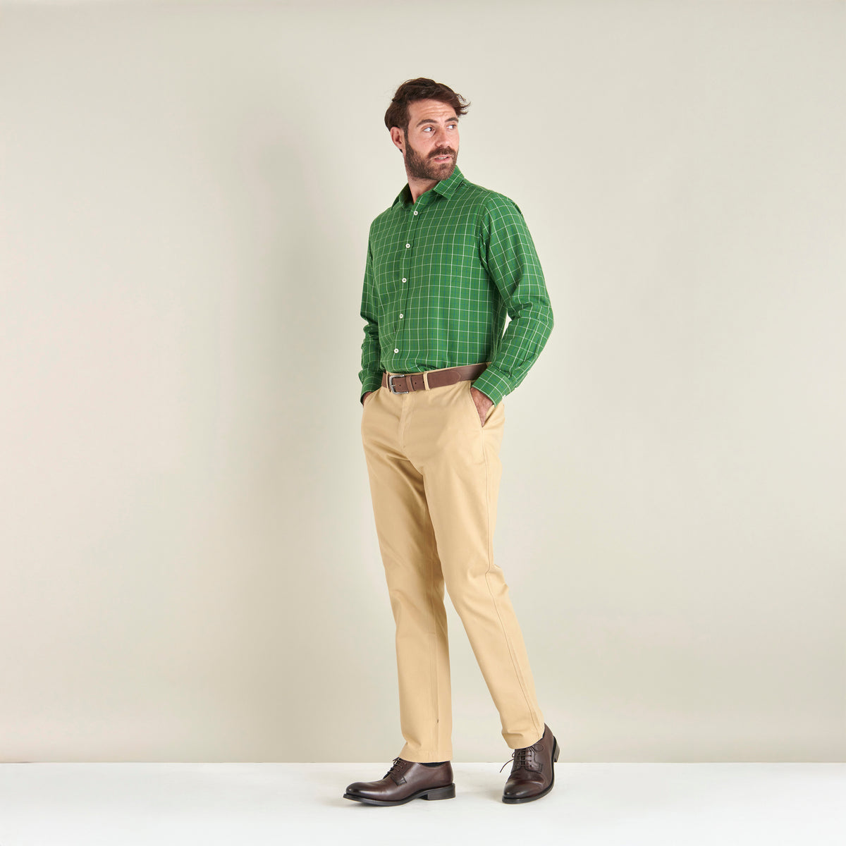 Slim Chino - Taupe - Lifestyle Front